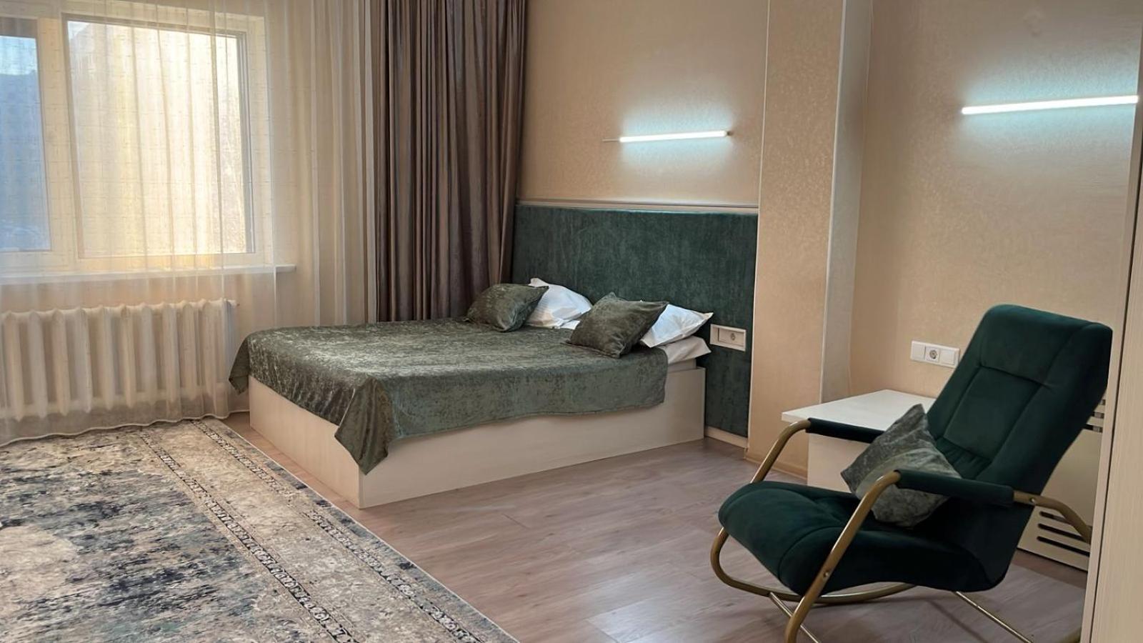 Union Plaza Hotel Astana Bagian luar foto