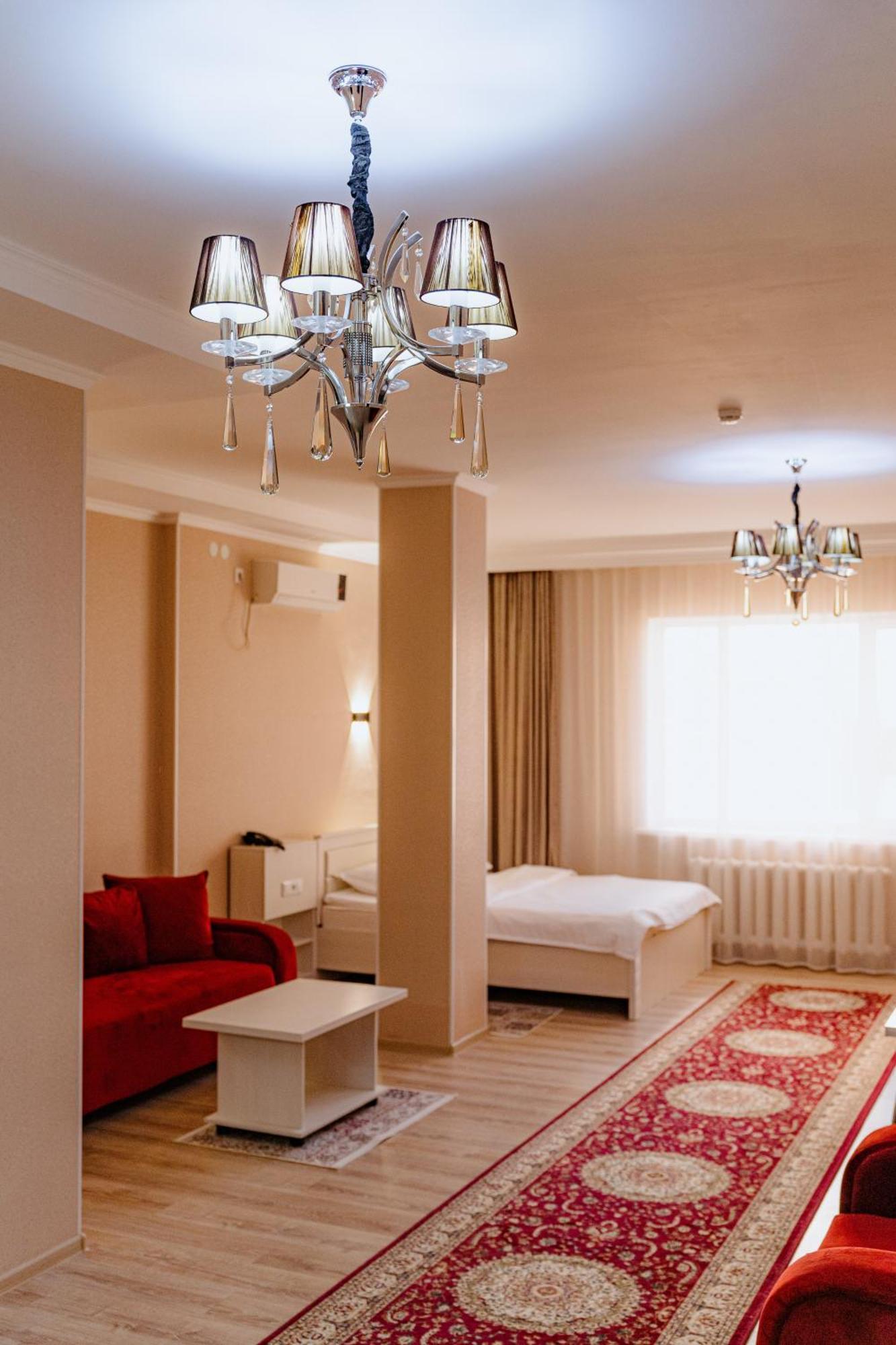 Union Plaza Hotel Astana Bagian luar foto