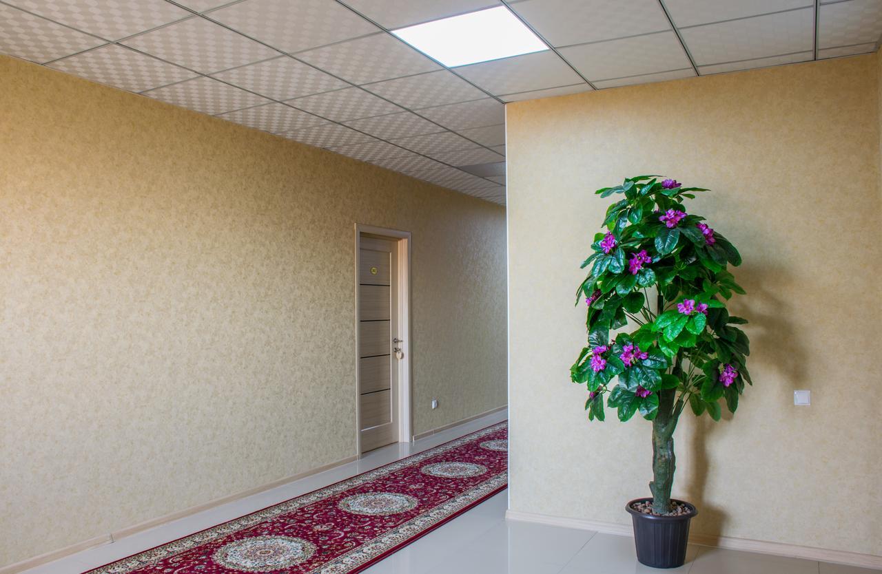Union Plaza Hotel Astana Bagian luar foto