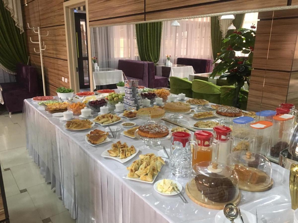 Union Plaza Hotel Astana Bagian luar foto
